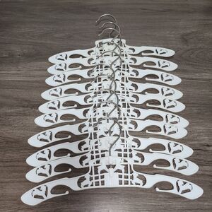 10 VTG Baby Clothes Hangers White Plastic Metal Swivel Lambs